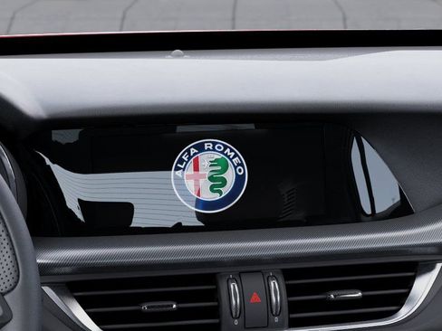 Used 2025 Alfa Romeo Stelvio Sprint w/ Convenience Package AWD/4WD image 19