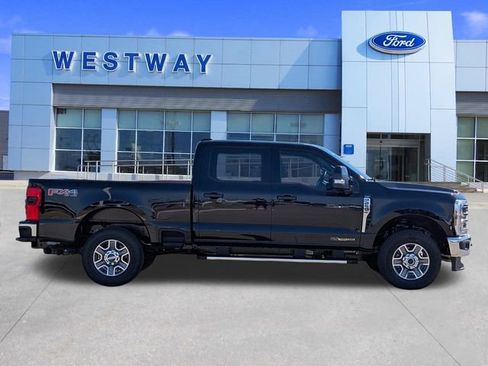 New 2026 Ford F250 Lariat w/ FX4 Off-Road Package image 32