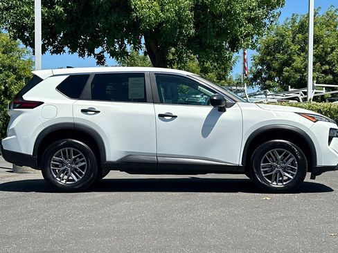 Certified 2024 Nissan Rogue S AWD/4WD image 3