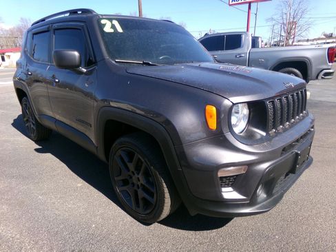 Used 2021 Jeep Renegade Latitude w/ Sun & Sound Group image 1