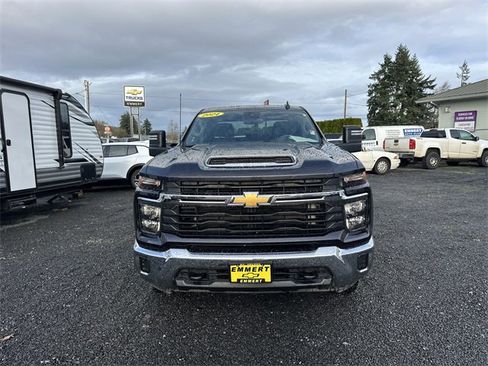 Used 2024 Chevrolet Silverado 2500 LT image 8