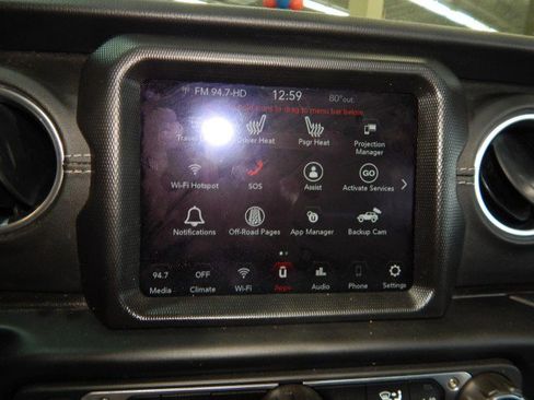 Used 2023 Jeep Wrangler Unlimited Sahara w/ Cold Weather Group image 31