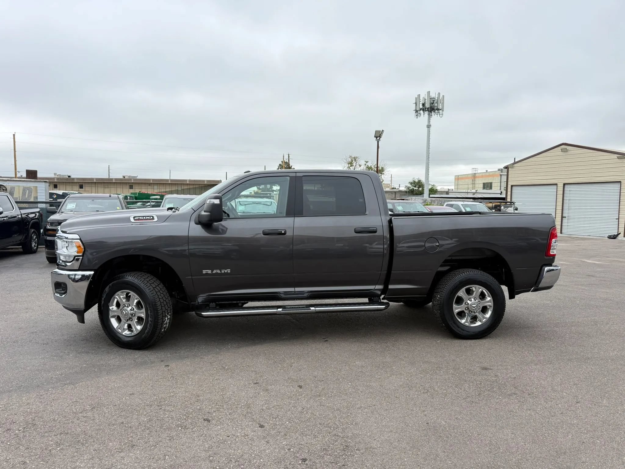 Used 2024 RAM 2500 Big Horn AWD/4WD image 3
