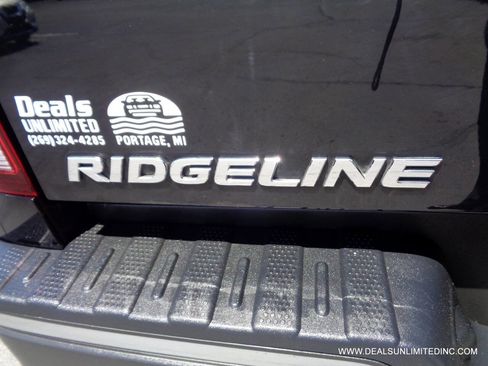 Used 2017 Honda Ridgeline Sport image 5