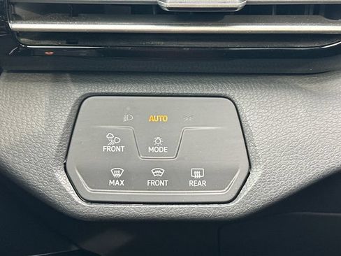 Used 2023 Volkswagen ID.4 Pro S AWD/4WD image 21
