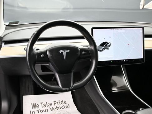 Used 2018 Tesla Model 3 Long Range image 34