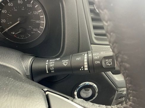 Used 2017 Nissan Pathfinder SL w/ SL Premium Package image 28