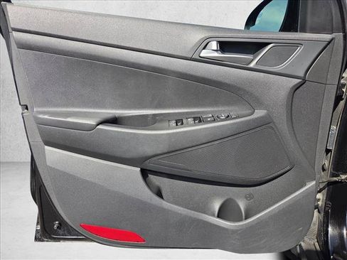 Used 2021 Hyundai Tucson SE FWD image 10