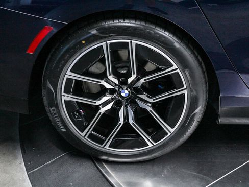 Certified 2023 BMW 740i RWD image 8