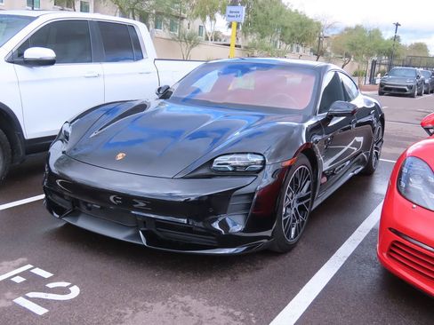 Used 2020 Porsche Taycan Turbo image 2