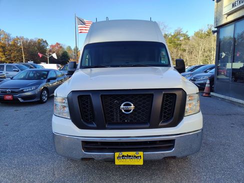 Used 2019 Nissan NV 2500 SV image 3
