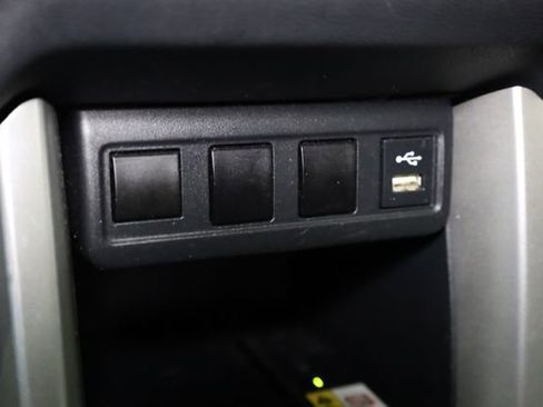 Used 2022 Toyota Corolla Cross LE image 23