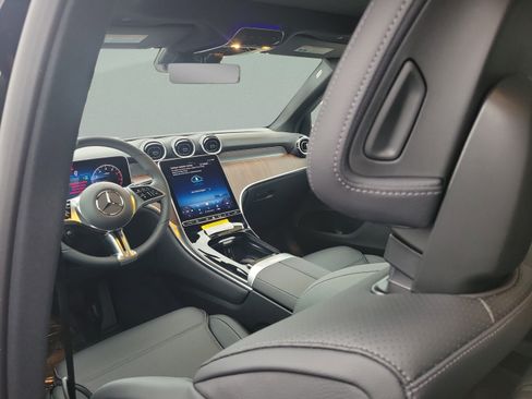 Certified 2026 Mercedes-Benz GLC 300 image 7