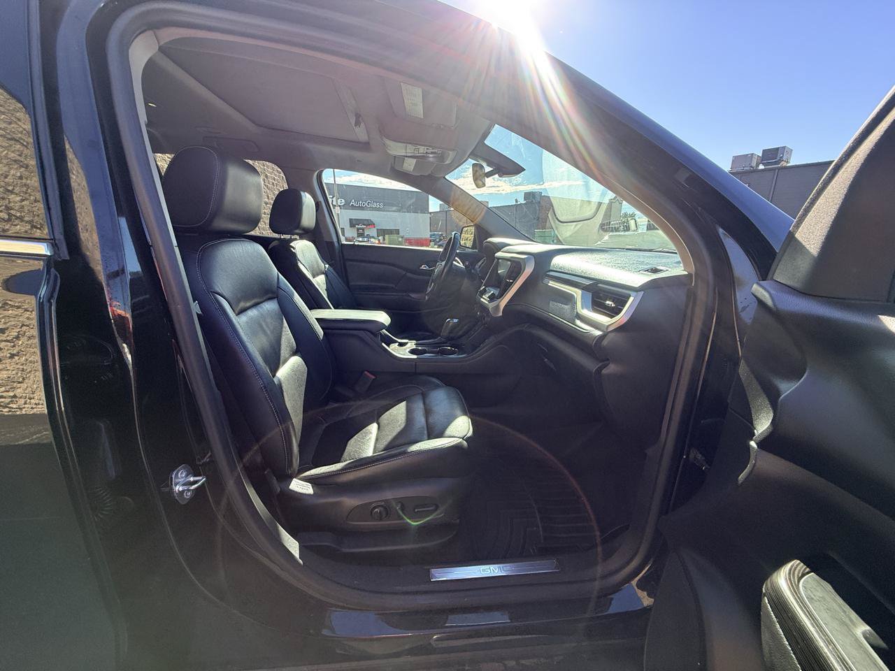 Used 2017 GMC Acadia SLT AWD/4WD image 9