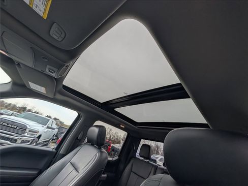 Used 2019 Ford F150 Lariat image 29