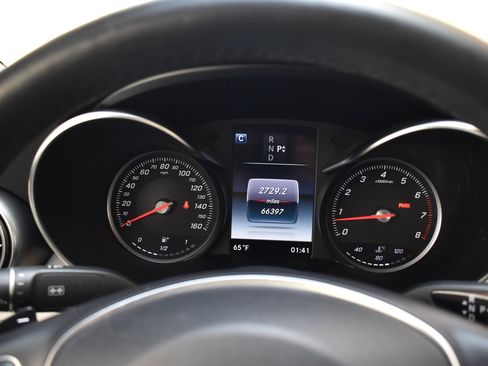 Used 2017 Mercedes-Benz C 300 4MATIC Sedan image 33