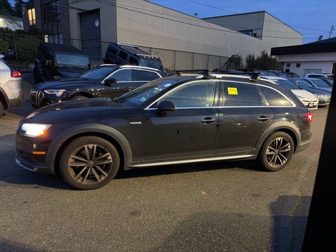 Used 2017 Audi A4 2.0T allroad Premium w/ Convenience Package image 2