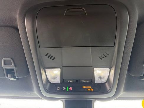 Used 2023 Chevrolet Equinox RS AWD/4WD image 23