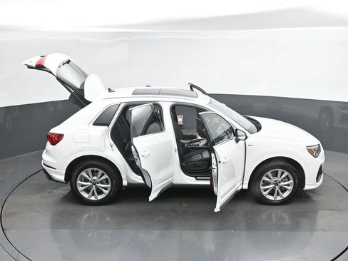 Used 2023 Audi Q3 2.0T Premium image 53