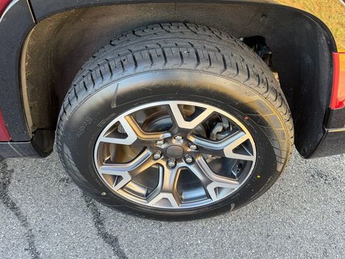 Certified 2024 Jeep Wagoneer Series III image 13