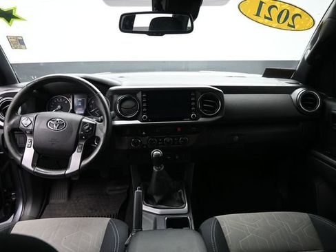 Used 2021 Toyota Tacoma TRD Off-Road AWD/4WD image 22