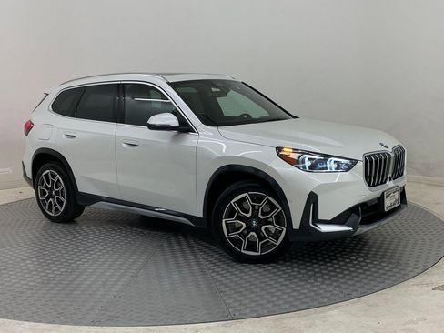Used 2025 BMW X1 xDrive28i w/ Premium Package AWD/4WD image 6