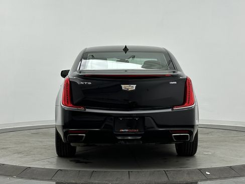 Used 2019 Cadillac XTS Luxury image 6