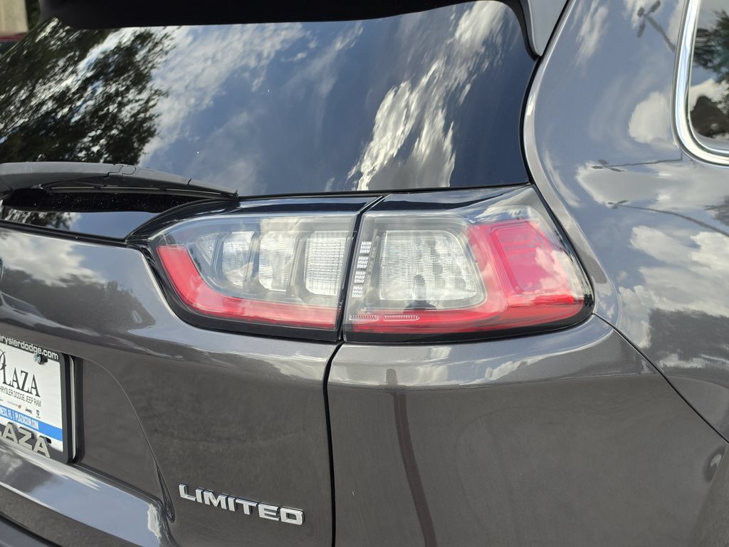 Certified 2019 Jeep Cherokee Limited FWD image 8