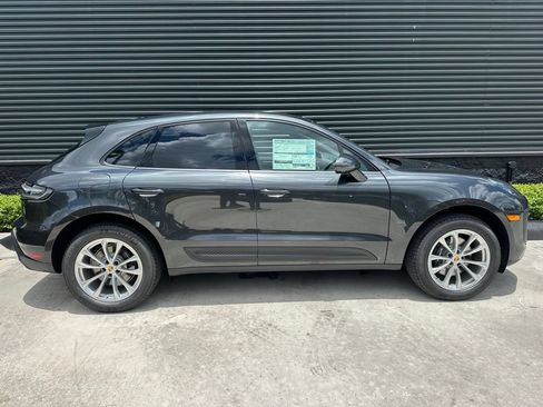 Used 2026 Porsche Macan AWD/4WD image 10