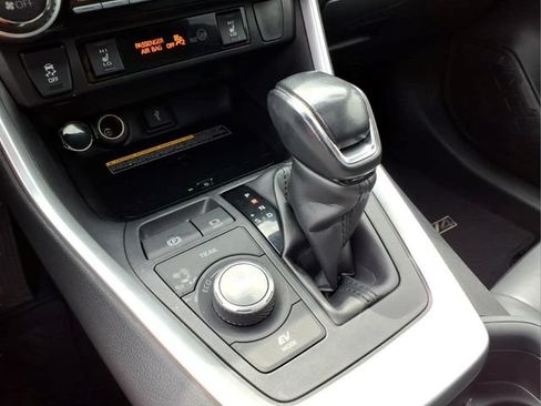 Used 2020 Toyota RAV4 XSE AWD/4WD image 23