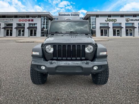 Certified 2022 Jeep Wrangler Unlimited Sport AWD/4WD image 3