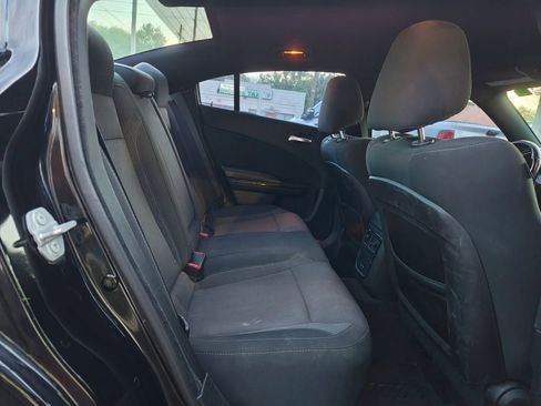 Used 2016 Dodge Charger SXT RWD image 15