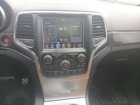 Used 2015 Jeep Grand Cherokee SRT w/ Luxury Group II image 21