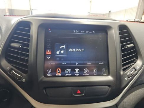 Used 2015 Jeep Cherokee Trailhawk w/ Leather Interior Group AWD/4WD image 15