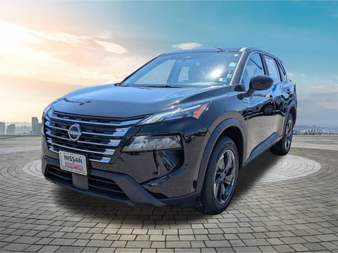 Certified 2026 Nissan Rogue SV AWD/4WD image 9