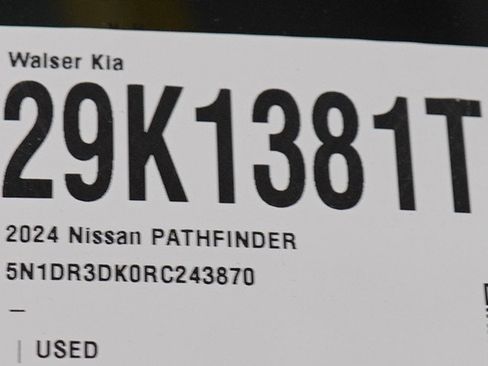 Used 2024 Nissan Pathfinder Platinum AWD/4WD image 34