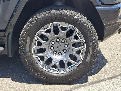 Used 2025 GMC Hummer EV 3X AWD/4WD image 27