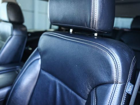 Used 2018 GMC Yukon SLE image 30