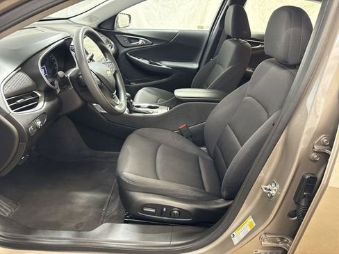 Used 2024 Chevrolet Malibu LT FWD image 10