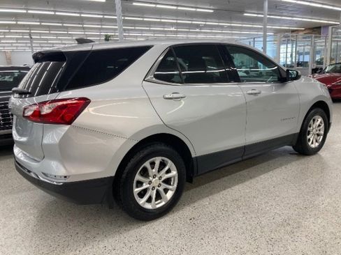 Used 2018 Chevrolet Equinox LT image 4