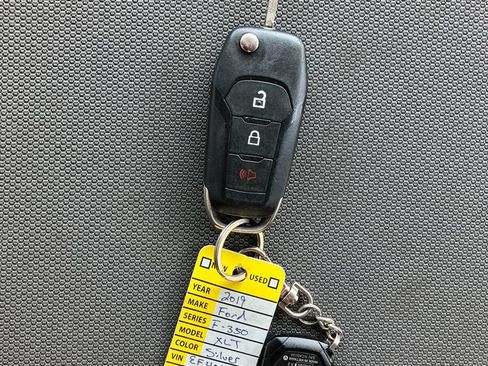 Used 2019 Ford F350 XLT w/ XLT Premium Package AWD/4WD image 17
