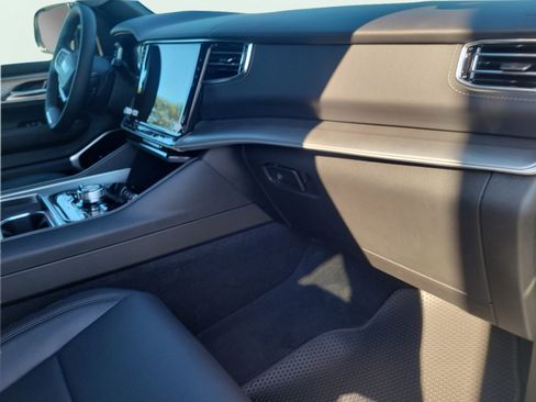 New 2026 Jeep Grand Wagoneer Limited AWD/4WD image 25