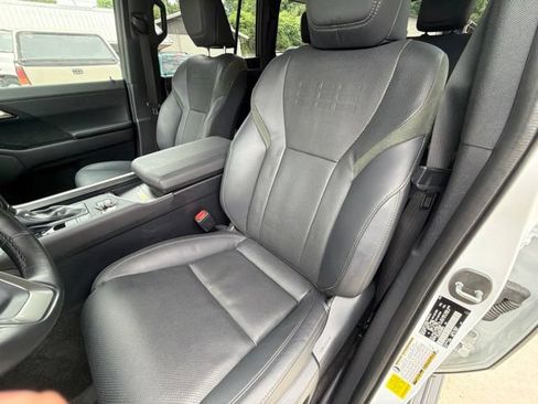 Used 2024 Lexus GX 550 AWD/4WD image 42