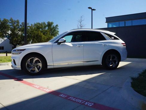 Certified 2026 Genesis GV70 2.5T Select image 3