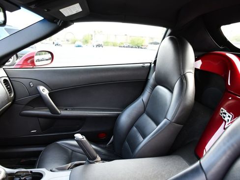 Used 2006 Chevrolet Corvette Convertible w/ Preferred Equipment Group RWD image 27