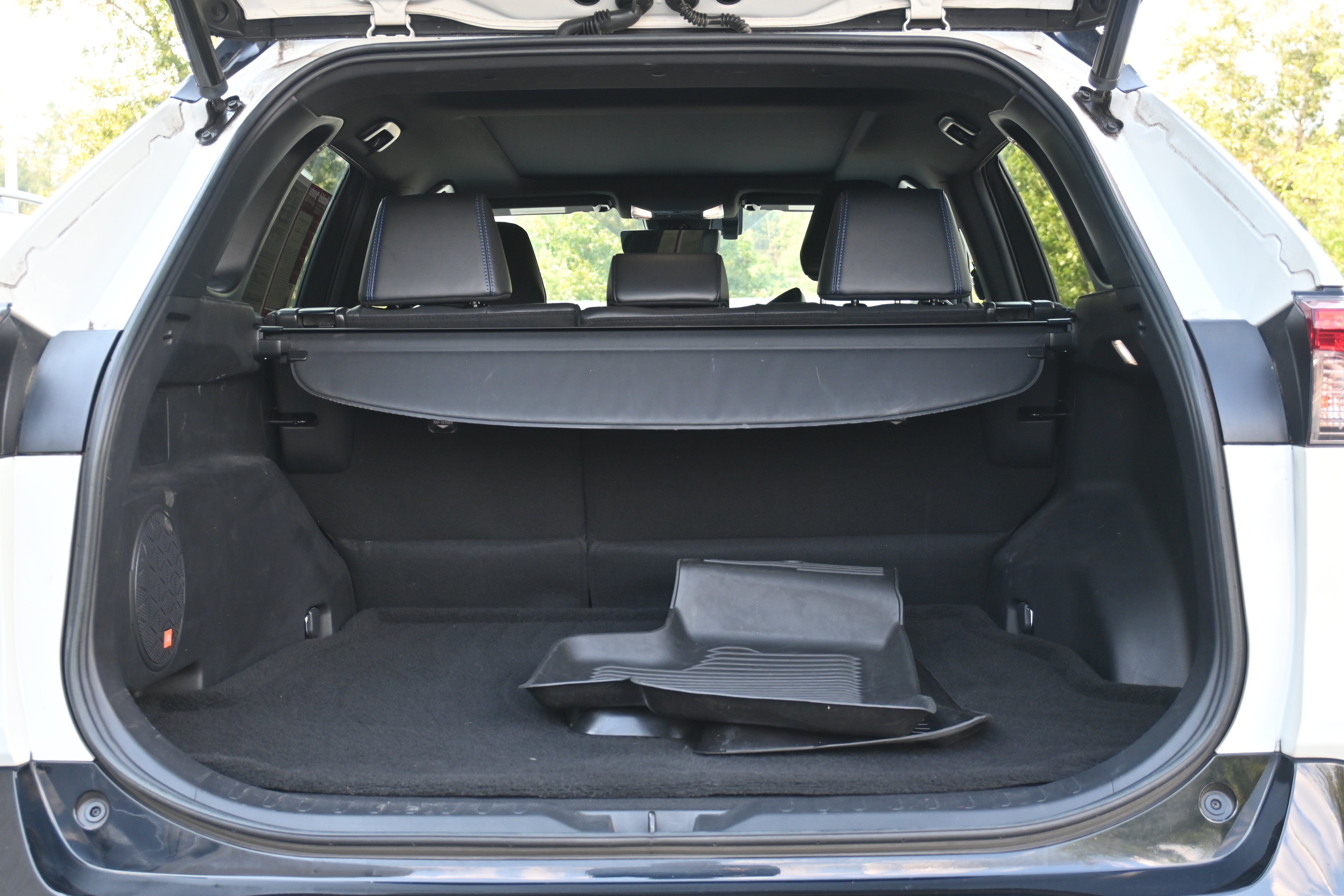 Used 2022 Toyota RAV4 XSE AWD/4WD image 35