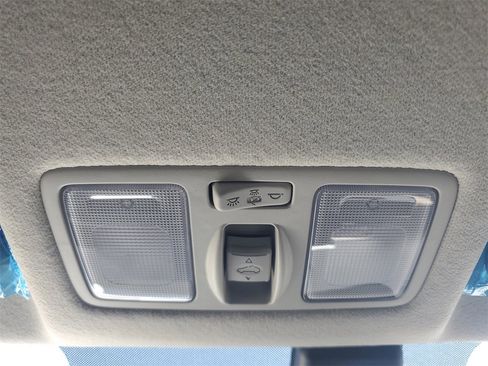 New 2025 Hyundai Venue SEL image 32