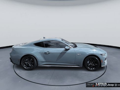 Used 2024 Ford Mustang GT RWD image 4