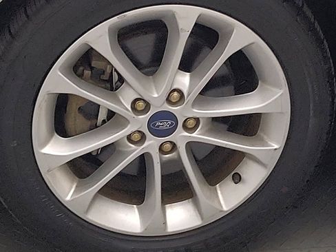 Used 2019 Ford Fusion SE FWD image 31