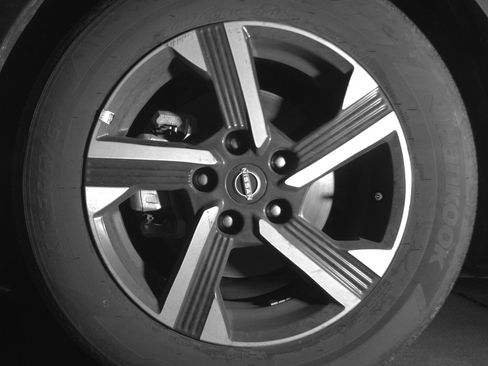 Used 2025 Nissan Sentra SV image 12